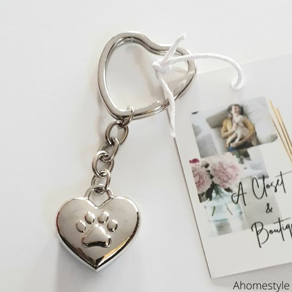 🐾Dog Mom Heart Shaped Keychain with Double Sided Design - Picture 2 of 4